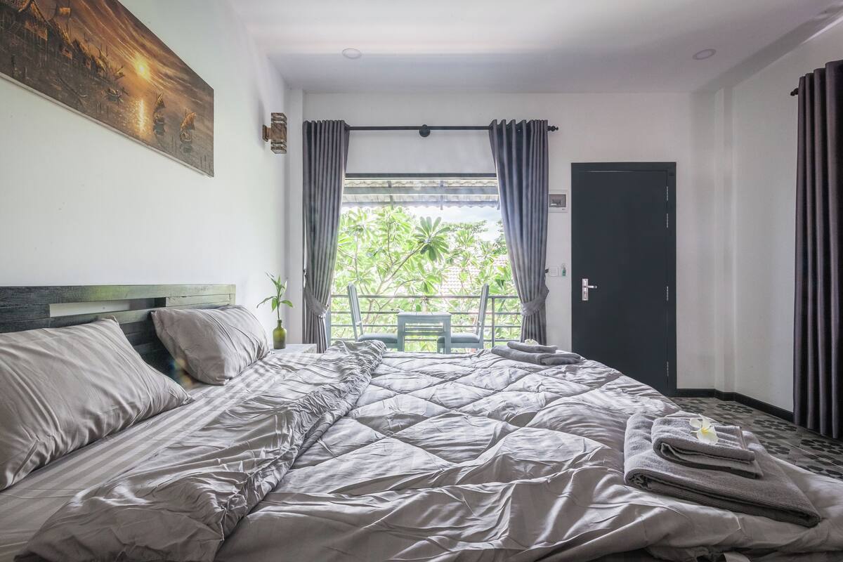 Deluxe Room, Balcony