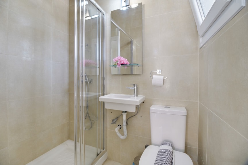 'M6 Room' With Wi-fi And Air Conditioning - Lefkada
