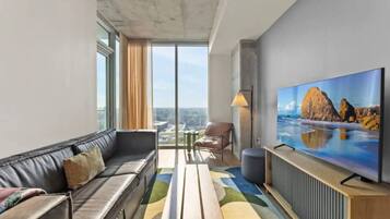 Télévision, cheminée