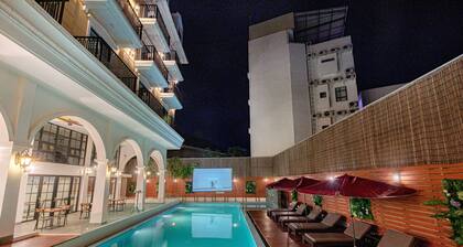 Solar hotel