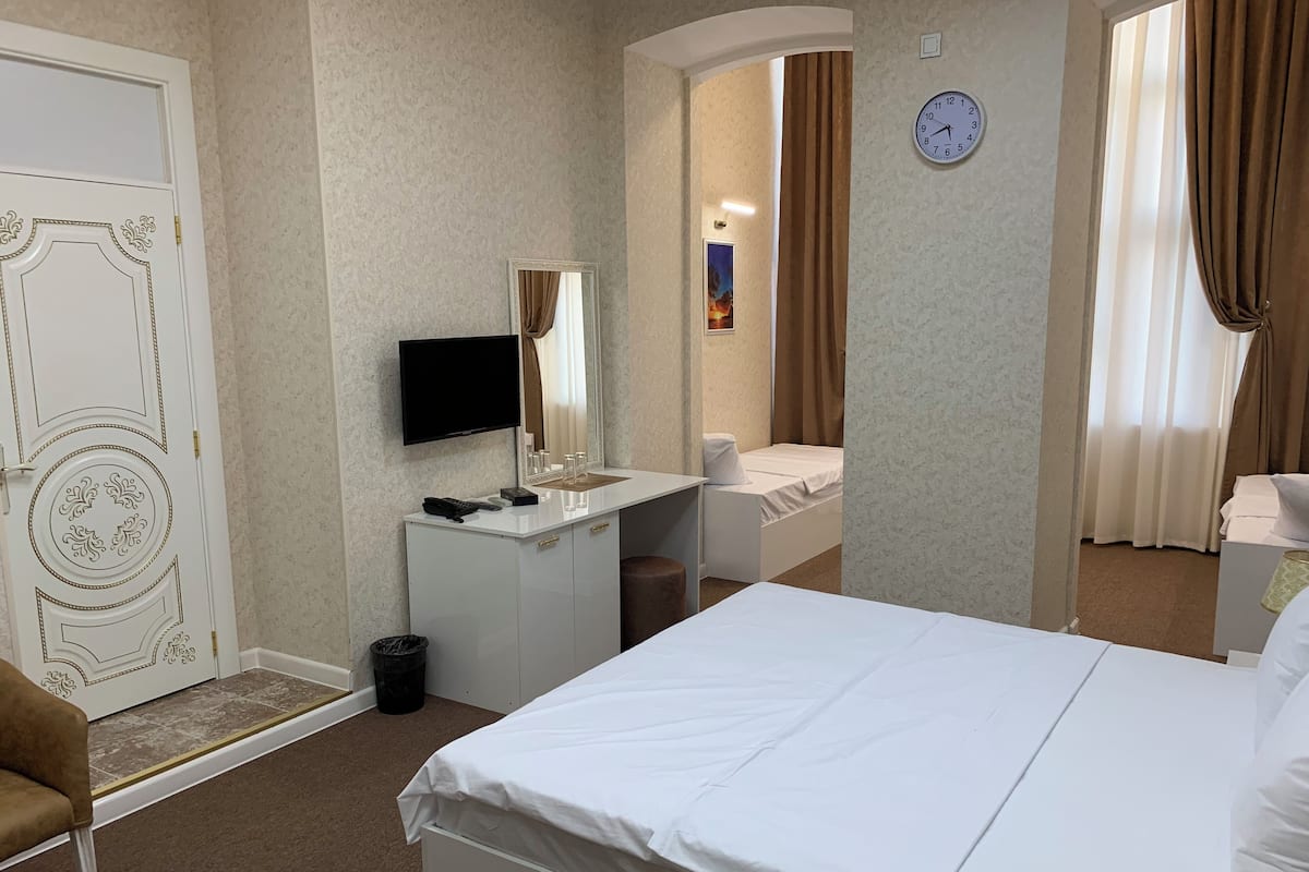 Deluxe Quadruple Room