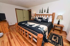 3 habitaciones, tabla de planchar con plancha, wifi y ropa de cama 