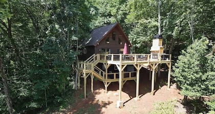 Big Pine - Mountain view, pet friendly, hot tub