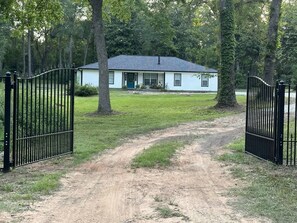 Exterior - Magnolia Grace Place (Kilgore)