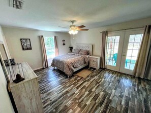 6 bedrooms, WiFi, bed sheets - Magnolia Grace Place (Kilgore)