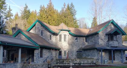 Alice in Wonderland themed, Vintage 1967 Oasis Camper/Glamper!