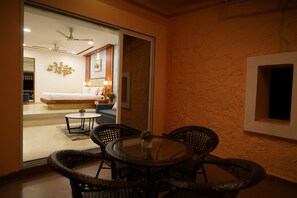 Egyptian cotton sheets, premium bedding, free WiFi, bed sheets - Visava Amusement Park & Resorts Panvel (Panvel)