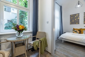 1 quarto, escrivaninha, Wi-Fi de cortesia, roupa de cama