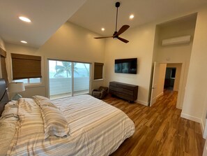 5 habitaciones, escritorio, wifi y ropa de cama