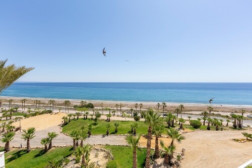 Holiday Home 'Duplex Jlc' with Sea View, Shared Pool and Air Conditioning