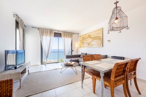 Dining - Holiday Home 'Duplex Jlc' with Sea View, Shared Pool and Air Conditioning (mojacar)