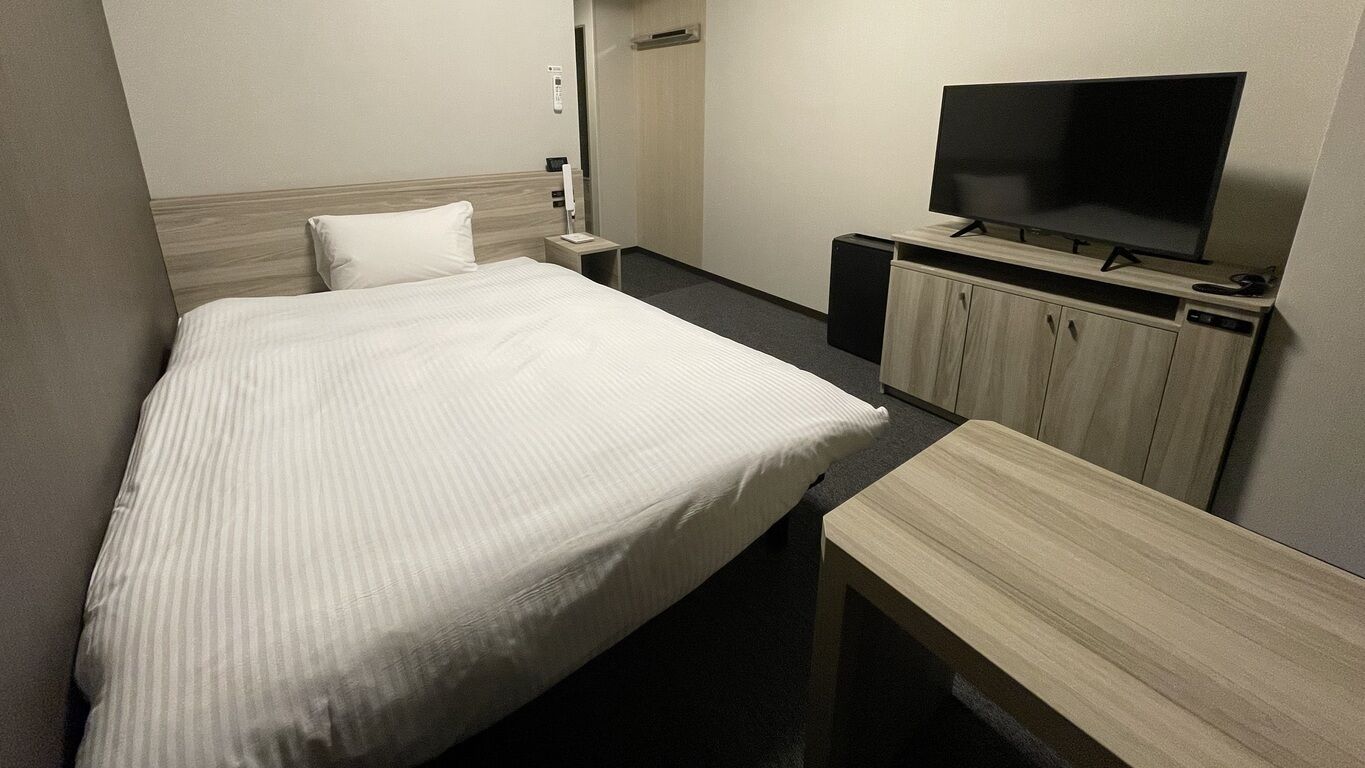 書桌、熨斗/熨衣板、免費無線上網、床單
