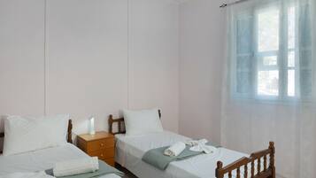 2 quartos, ferros/tábuas de passar roupa, Wi-Fi de cortesia