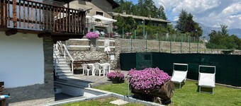 Apartment 'Casa Sabrina - Appartamento Bianco' with Mountain View, Private Terrace and Wi-Fi