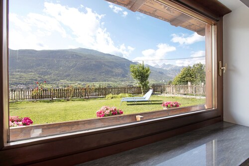 Ferienwohnung 'Casa Sabrina - Blu' mit Bergblick, privatem Garten und WLAN
