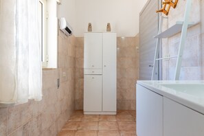 Ducha, secador de pelo, toallas