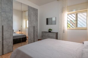 3 habitaciones, tabla de planchar con plancha y wifi gratis