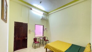 Room amenity - Sai Gon Cafe Hotel Tan Anh Tuan (Phu Quoc)