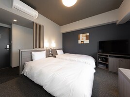 Comfort Twin Room, Non Smoking | Desk, iron/ironing board, free WiFi