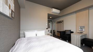 Double Room, Non Smoking | Desk, iron/ironing board, free WiFi