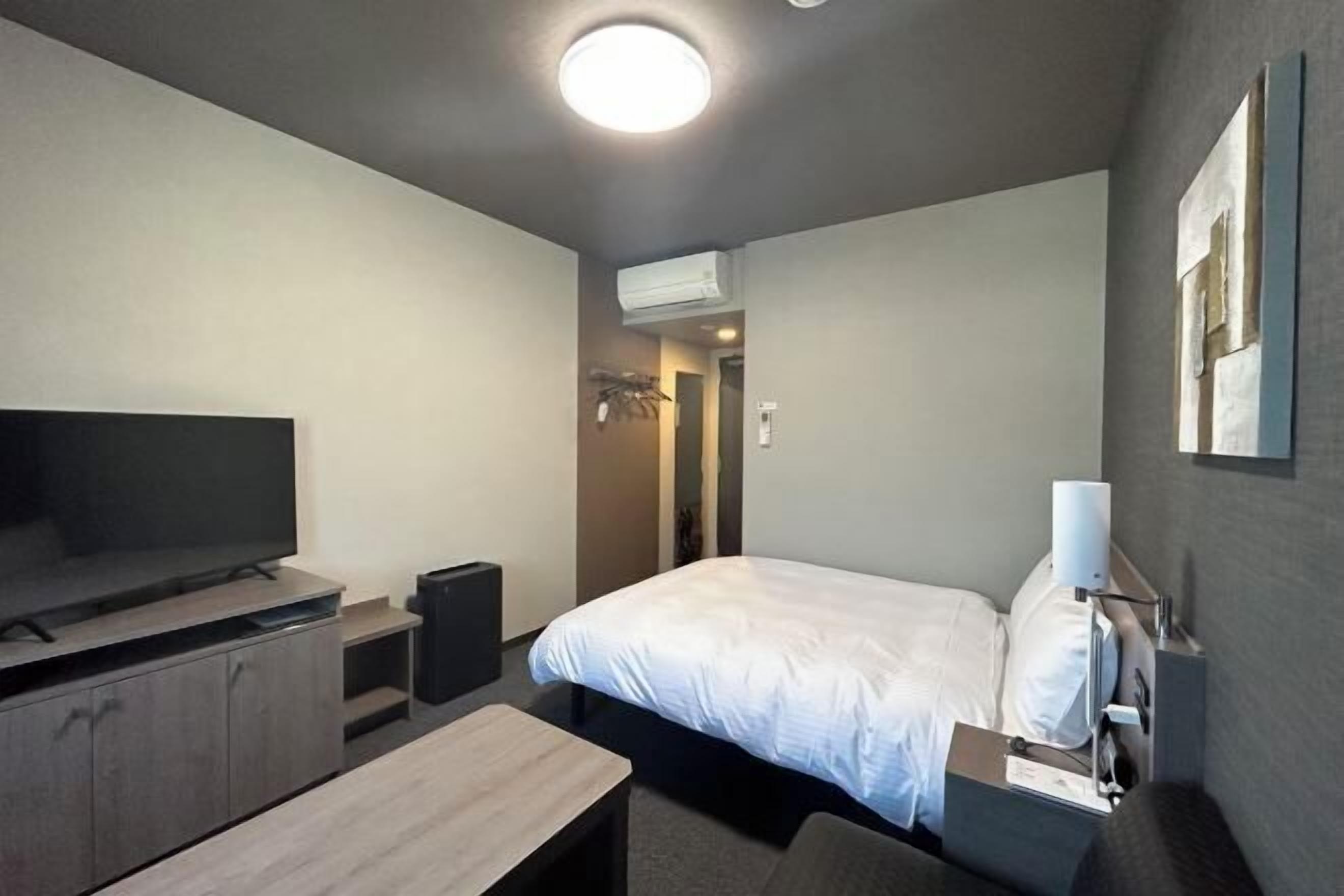 Escrivaninha, ferros/tábuas de passar roupa, Wi-Fi de cortesia