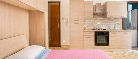 1 chambre, lit parapluie