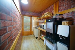 Fridge, microwave, espresso maker, coffee/tea maker