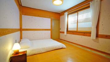 Goeul | 1 bedroom, premium bedding, free WiFi, bed sheets