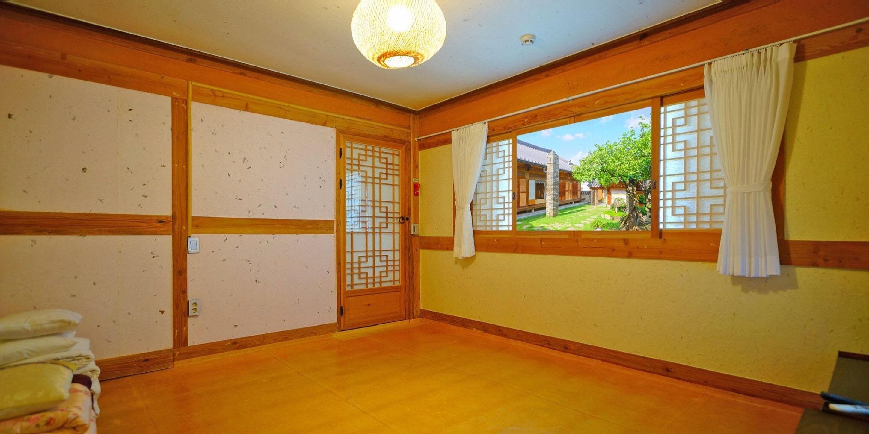 고을 | 고급 침구,  무료 WiFi, 침대 시트