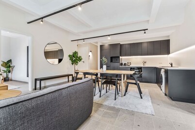 Clausen Hideaway Modern Accommodation