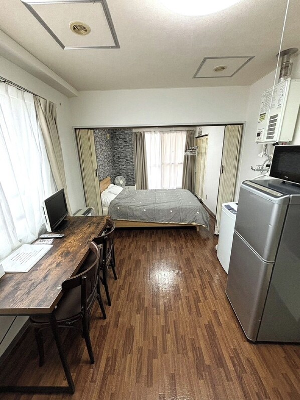 1 bedroom, desk, free WiFi, bed sheets - Room 303 1DK 1 double bed 1 futon 1 minute wal - Room 303 Royal Heights Kikusui Station / Sapporo Hokkaidō (Sapporo)