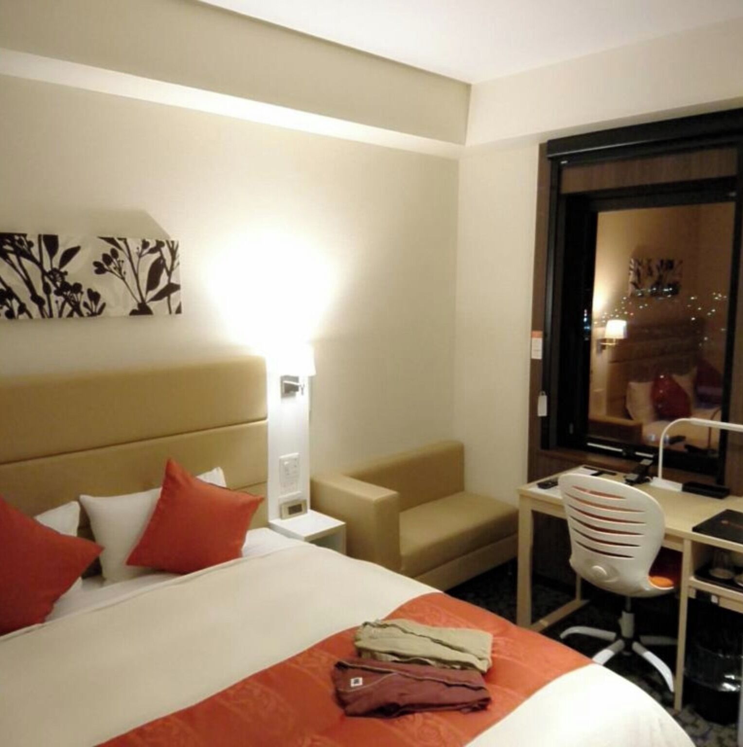 1 室のベッドルーム、デスク、アイロン / アイロン台、WiFi (無料)