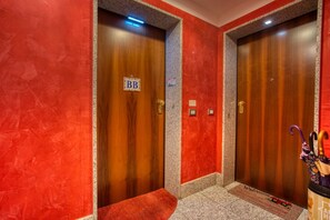Interior - GuestHost - Bibi House Comfy Apartment (Vimodrone)