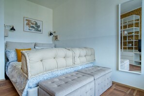 Iron/ironing board