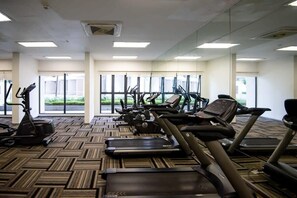 Fitness facility - A Stylish 2BR Suite, Water Views, Free Parking (Johor Bahru)