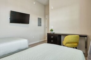 3 bedrooms, iron/ironing board, travel cot, WiFi - VCR2-201 Vista Cay Resort Orlando Condo | 3BR (Orlando)