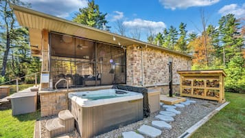 Bañera de hidromasaje exterior