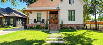 Magnolia Oasis Just 295 steps to Magnolia Market & Silos and 3 minutes to Baylor University!