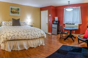 1 chambre, bureau, fer et planche à repasser, Wi-Fi