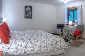 1 dormitorio, escritorio, tabla de planchar con plancha y wifi