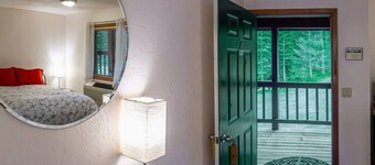 Lodge Room 7 at Green Springs Inn