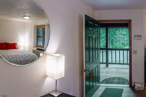 Unclassified image, 3 of 6, button - Lodge Room 7 at Green Springs Inn (Ashland)