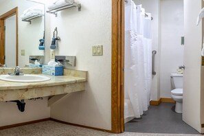 Unclassified image, 3 of 6, button - Lodge Room 4 with Jacuzzi Tub at Green Springs Inn (Ashland)