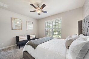 4 bedrooms, desk, iron/ironing board, free WiFi