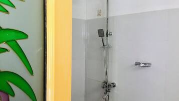 Standard Room | Bathroom