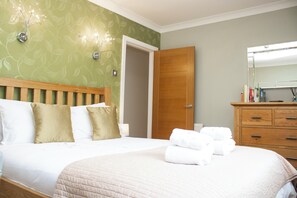 3 dormitorios, tabla de planchar con plancha, wifi y ropa de cama