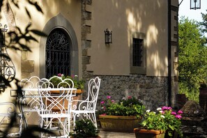 Outdoor dining - Residenza Villa degli Ochi (Toscana)