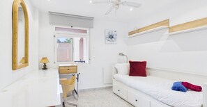 2 bedrooms, WiFi, bed sheets