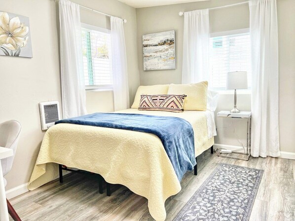 1 bedroom, desk, iron/ironing board, free WiFi