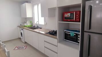 Fridge, microwave, oven, stovetop